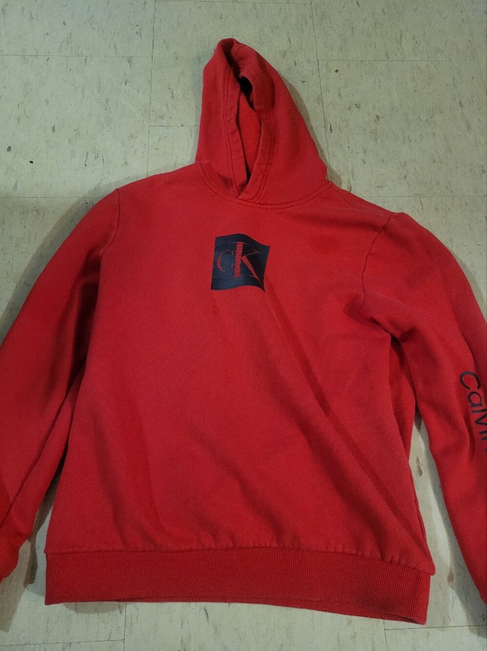Stained Calvin Klein Red Crewneck Sweatshirt with Subtle Logo